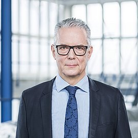 Herr Ulrich Weitz ist unser CEO bzw. Geschäftsführer im Management der IBU-tec und der BNT Chemicals